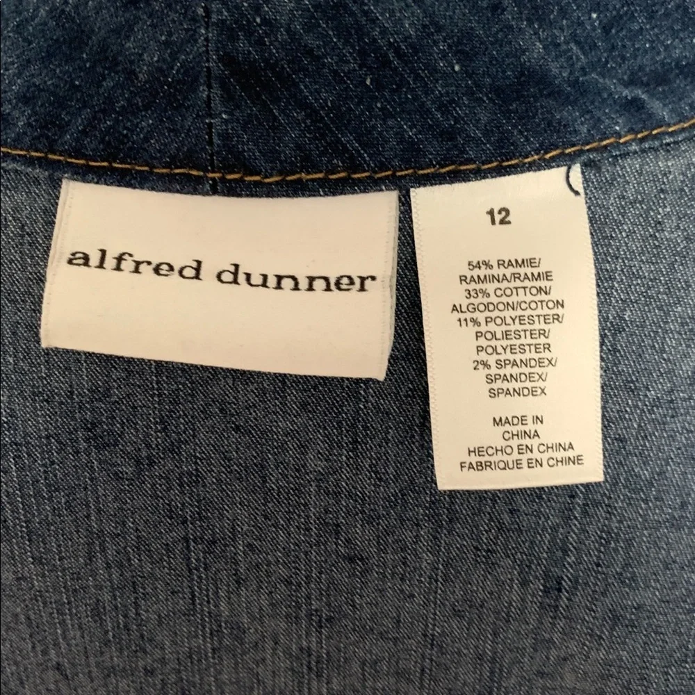 Alfred Dunner Vintage Denim Floral/Paisley Embroidery Denim Size 12